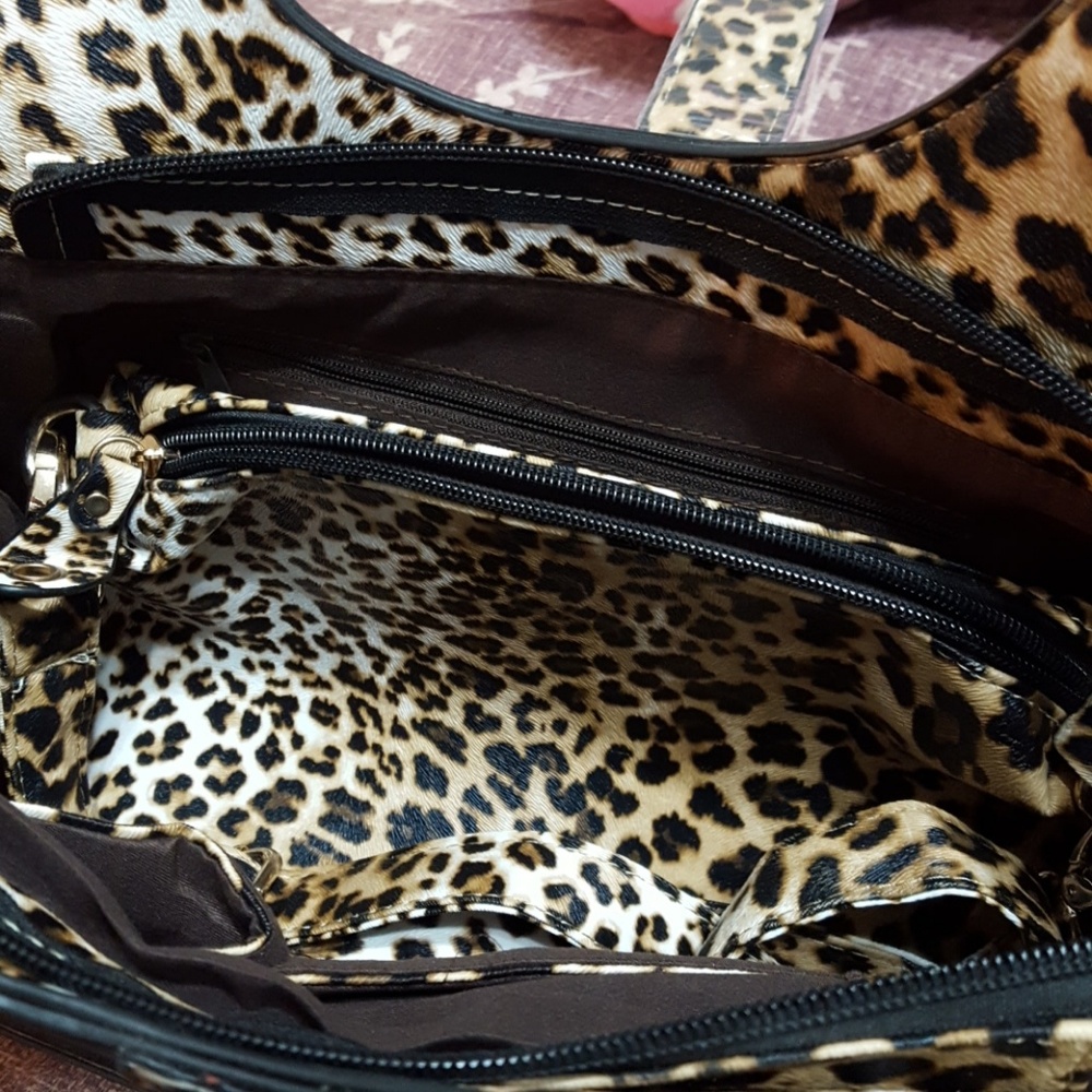Handbag - Picture 2 of 6